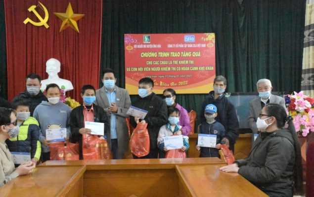 Zila Vietnam trao quà cho con em hội viên Hội người mù